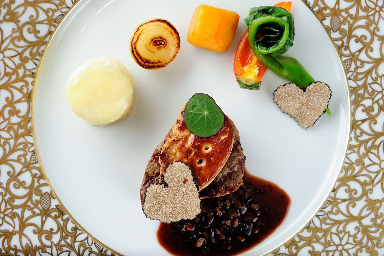 Early booking bonus included — 11:30 Noël 2025 — ¥27,000