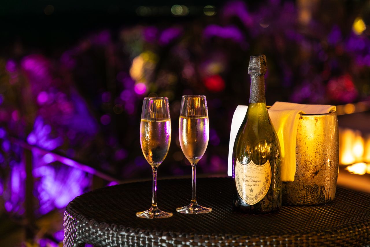 Pop-up Champagne Bar — Premium Seat 