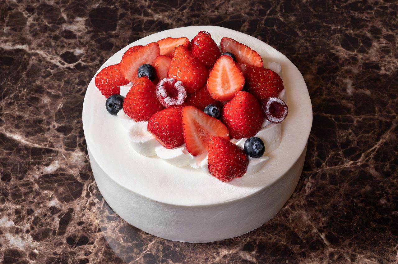 生クリームホールケーキ　15㎝