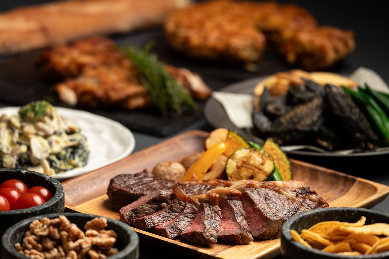 [Adults/Weekdays] Teppanyaki Beef Steak Lunch& Dessert Buffet ~BLACK EVERY DAY~