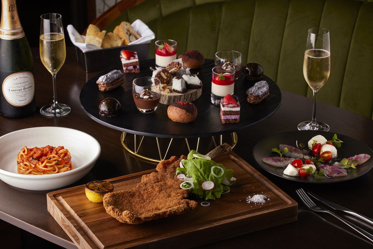 December～【chocolate and strawberry dolce vita】+Champagne Free Flow（bar counter  and terrace only）