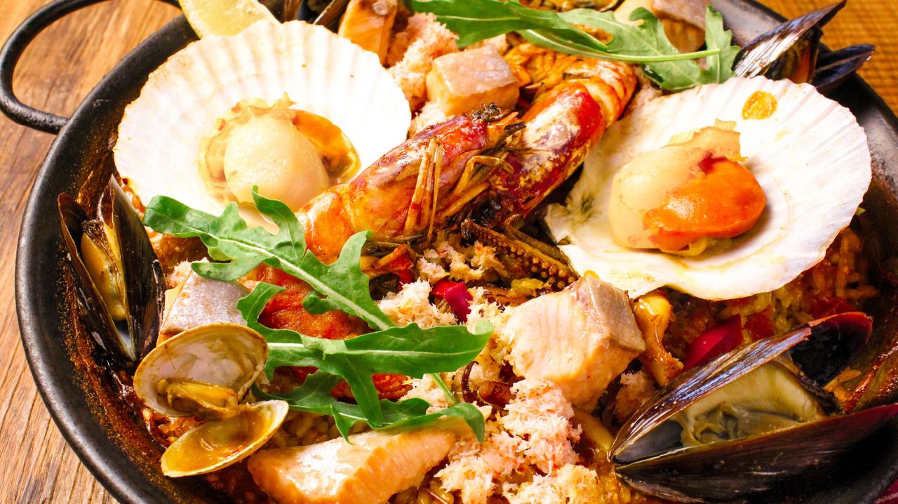 HP予約限定!!【ベストレート｜忘新年会にもおすすめ★ディナー】LA BODEGA パエリャコース《飲み放題＋乾杯スパークリング付き》［4名様～］