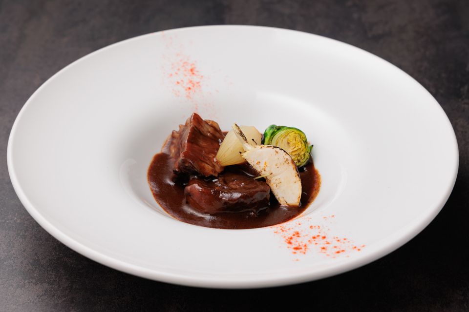 【12/1～1/31】国産牛バラ肉のシチュー　大阪産（もん）野菜添え