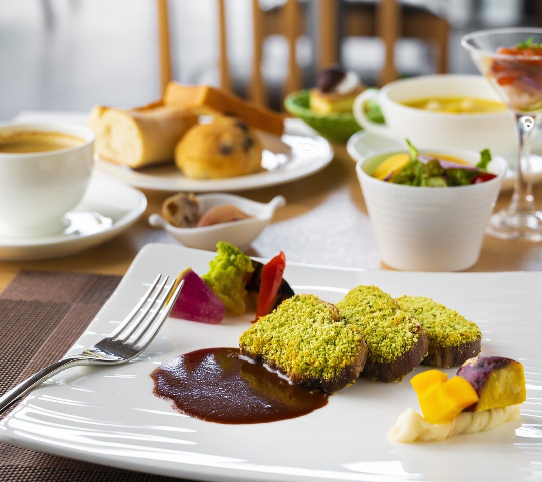 【年末年始ランチブッフェ】特別仕様のメインディシュ＋ハーフブッフェスタイル