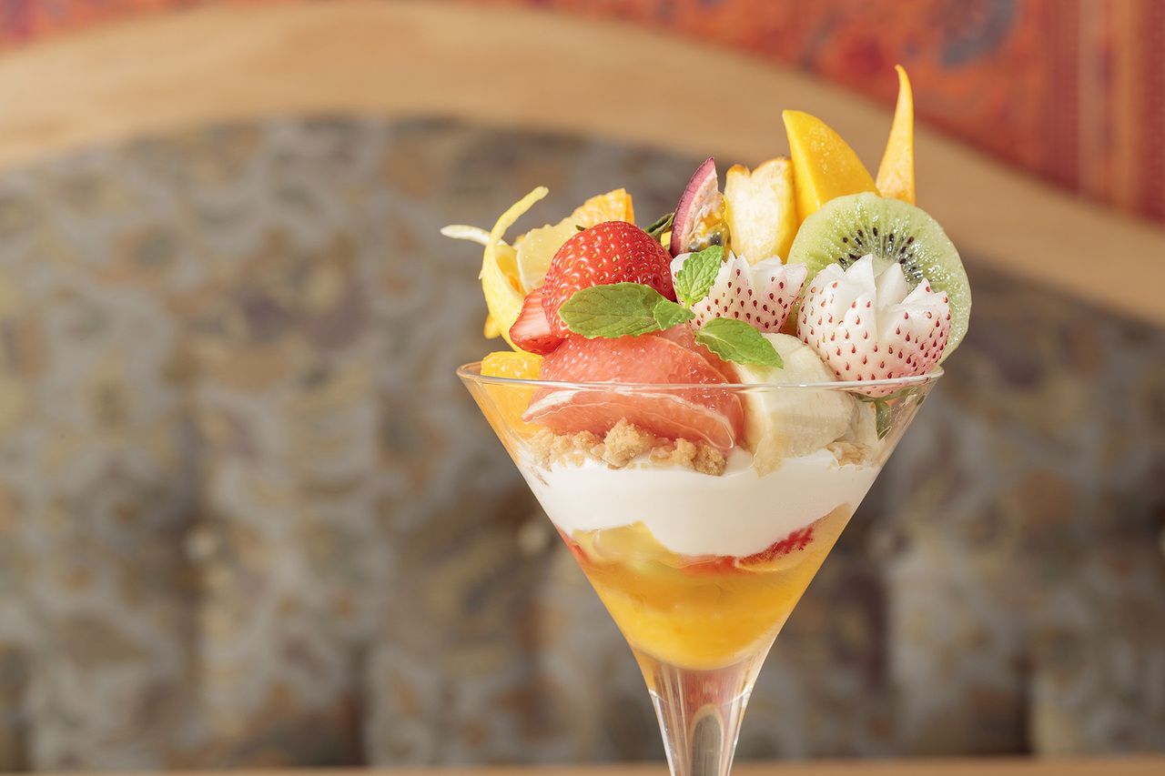 ＊平日　フルーツパフェ（平日）