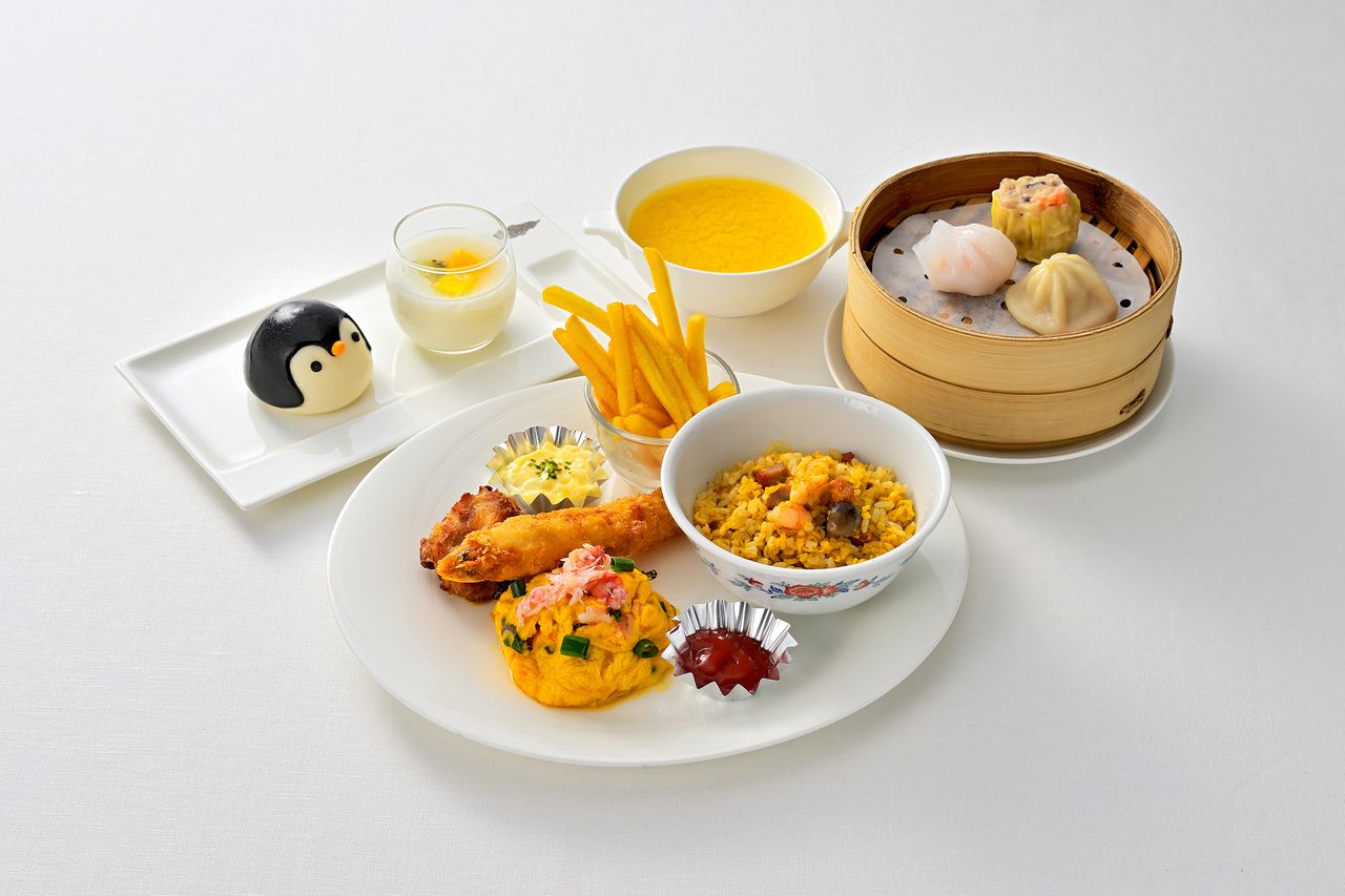 Special kids’ menu (for ages 10 and under)