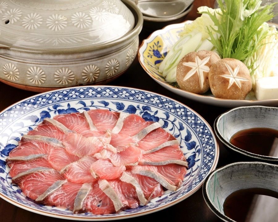 [Ice-aged wild yellowtail] Wild yellowtail shabu-shabu banquet [Tomoe]