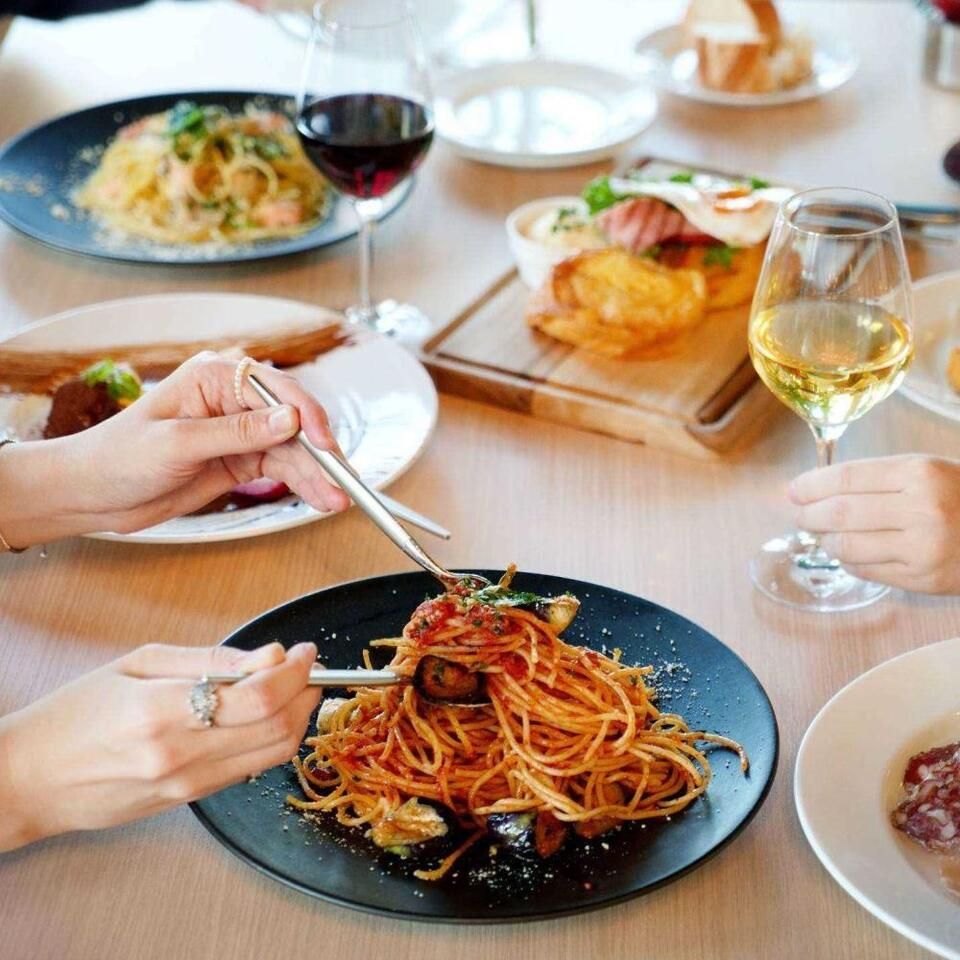 【期間限定：1/5〜9日】メインが選べるランチ／デザートビュッフェ。人気メニューが食べ放題！