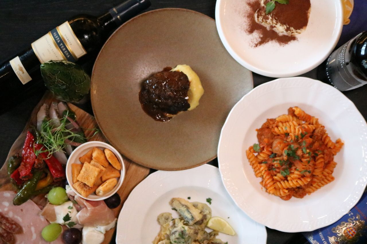 【スプリングパーティプラン】　ナポリコース　　飲み放題付き　