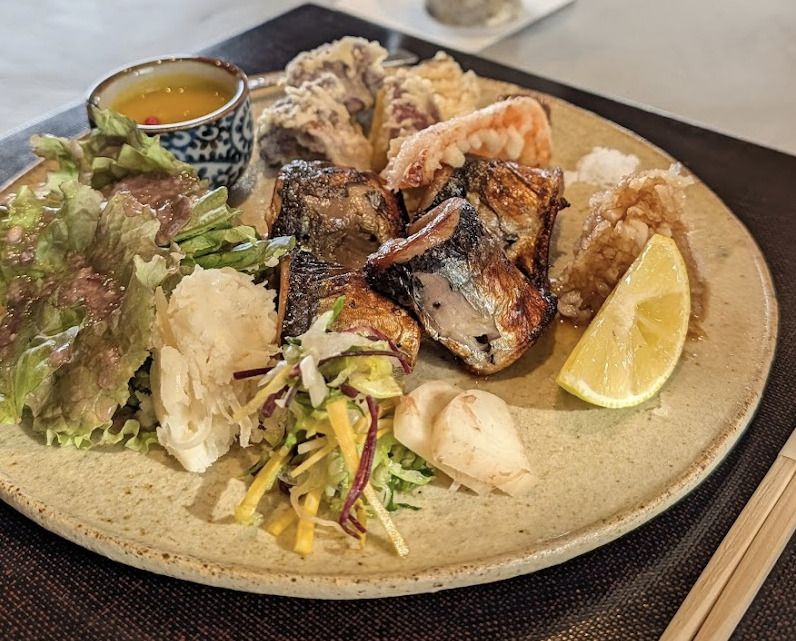 魚炭火焼きと刺身セット