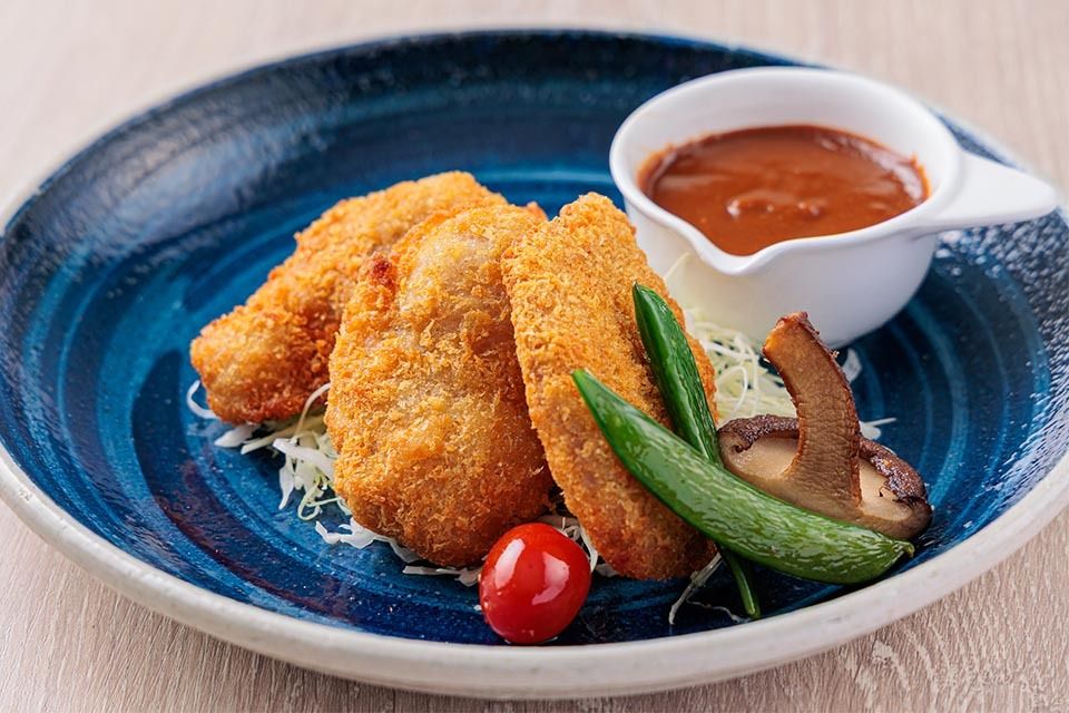 【2/17～3/2】豚フィレ肉のカツレツ　デミグラスソース