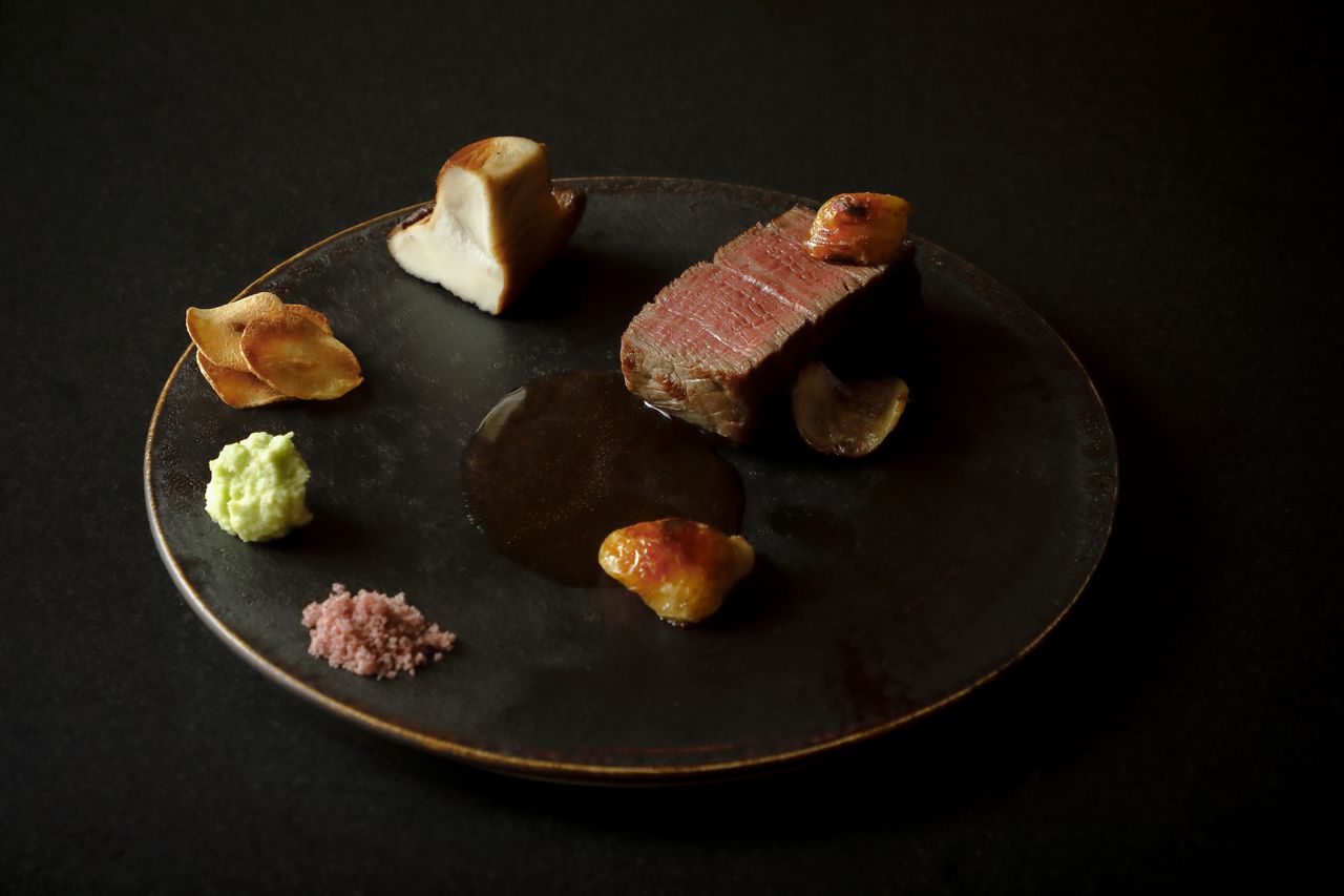 Paket Makan Malam Yasaka Sakura -Sesi kedua mulai pukul 20.00-