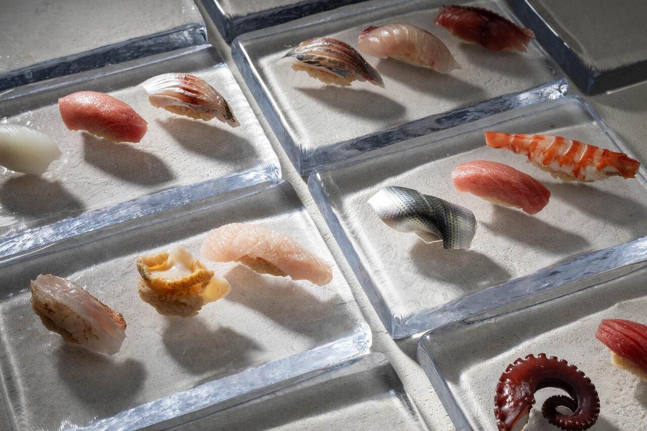 TYPE3: Sushi and snacks, 16 varieties