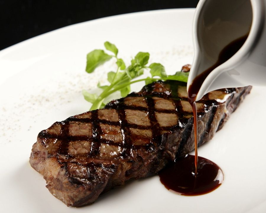 EXECUTIVE LUNCH COURSE　　　　　　　　　　　　　　　　　　　　　　　　前菜＋スープ＋シーフード＋国産牛ステーキ＋デザート