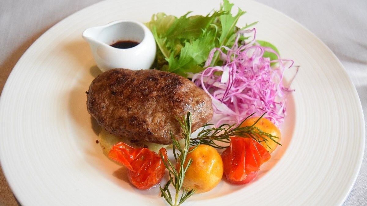 但馬牛と八鹿ポークのハンバーグセット（ドリンク付）春季