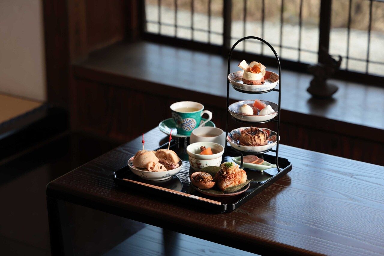 Yin-Yang and Five Elements Afternoon Tea Set