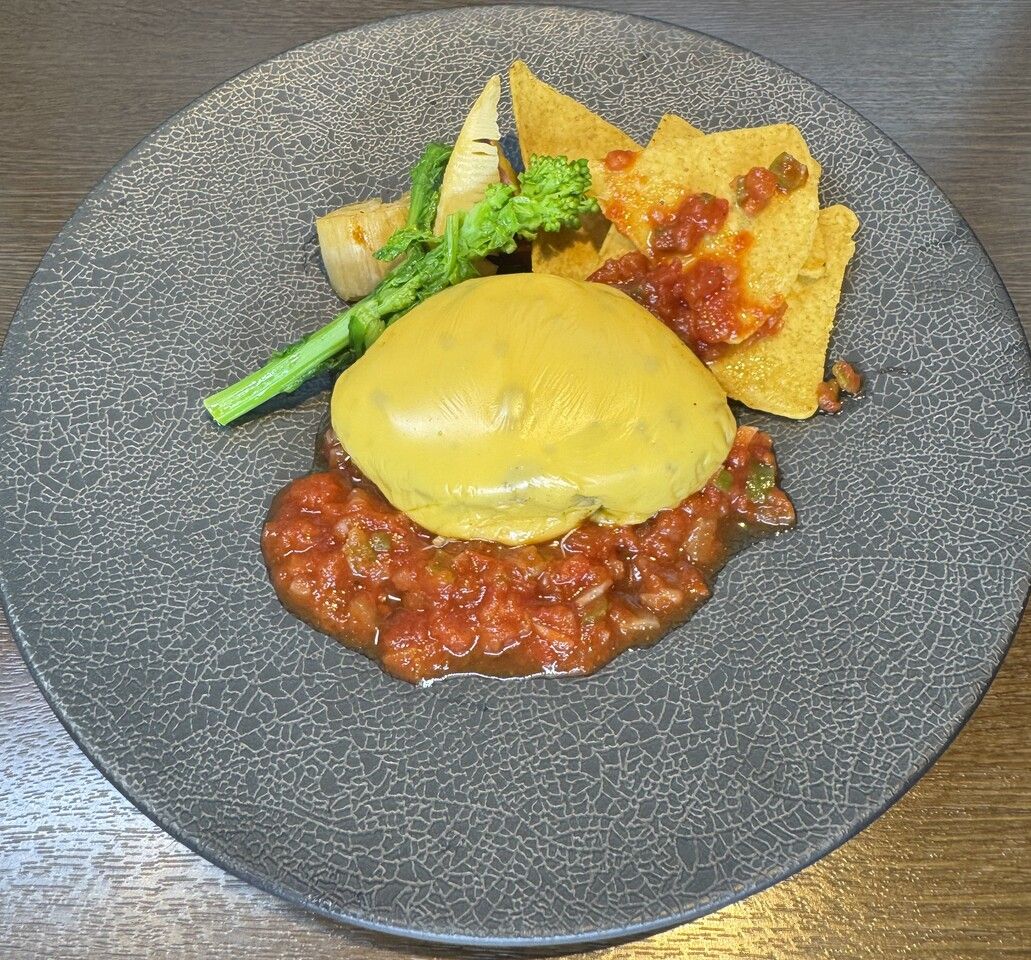 【4月限定】ダブルチーズハンバーグ ～サルサソース～