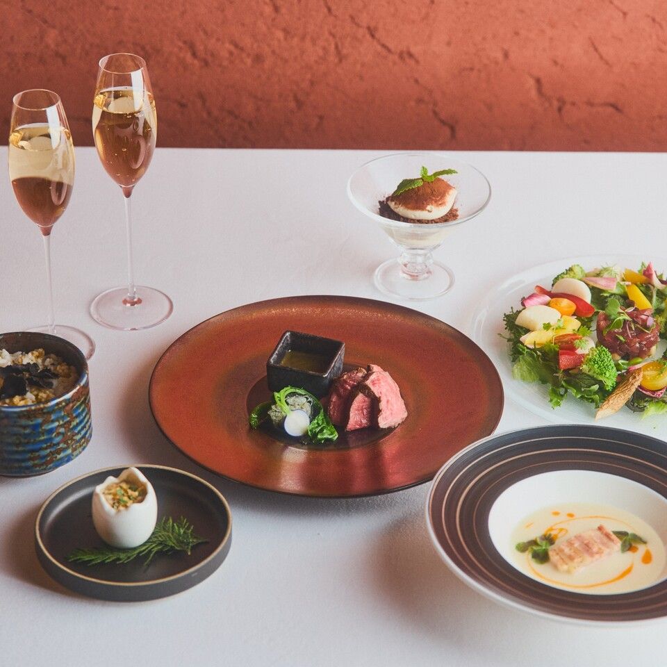 [Weekend Special] Domestic Beef Filet × Seasonal Ingredients: 5-Course Indulgent Lunch Menu + A Glass of Champagne or Rosé Wine 