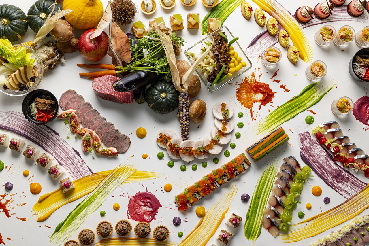 Chef’s Treat Lunch Buffet ~Gourmet Japan~ Conrad Bear Package
