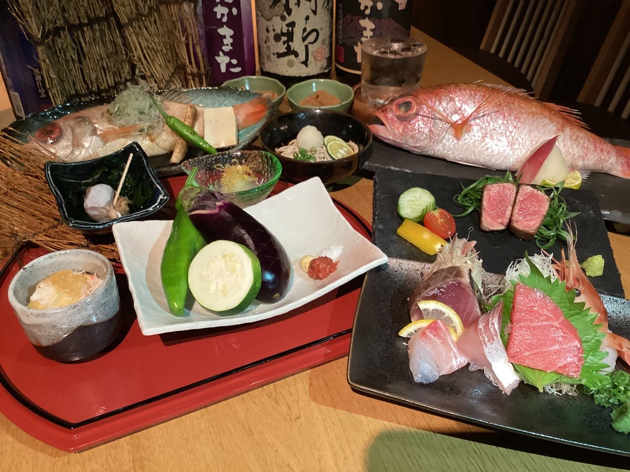 個室・会食【雅】4〜6名様コース料理のみのお値段です。