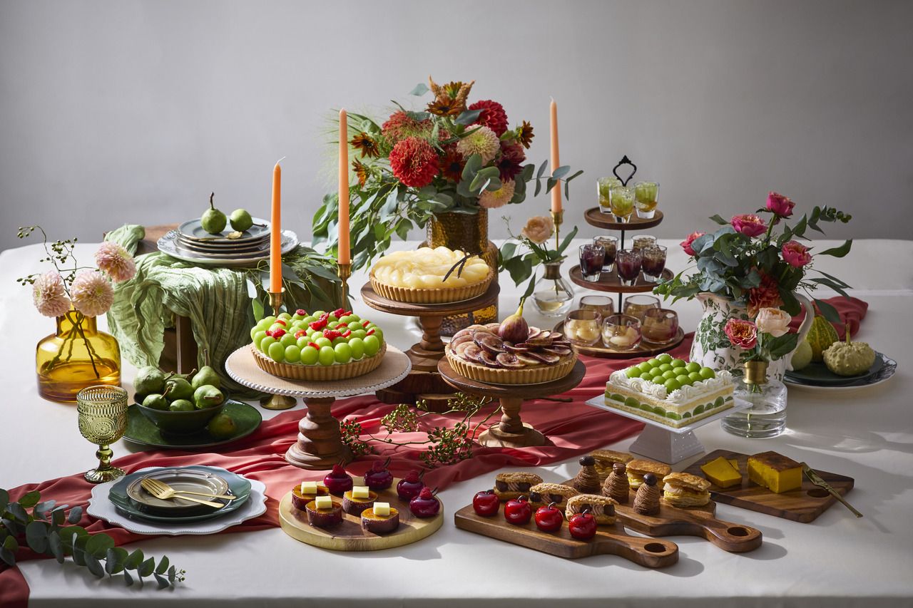 Autumn Sweets Buffet  Adults 5,200 yen　Weekday Student Discount