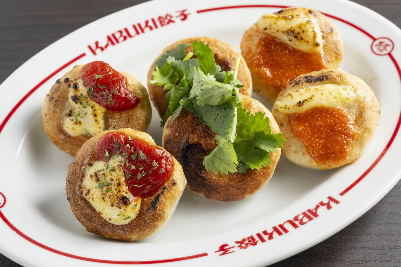 名物KABUKI餃子と台湾おでん大満足コース【2時間飲み放題付】《10品+生ビール付》