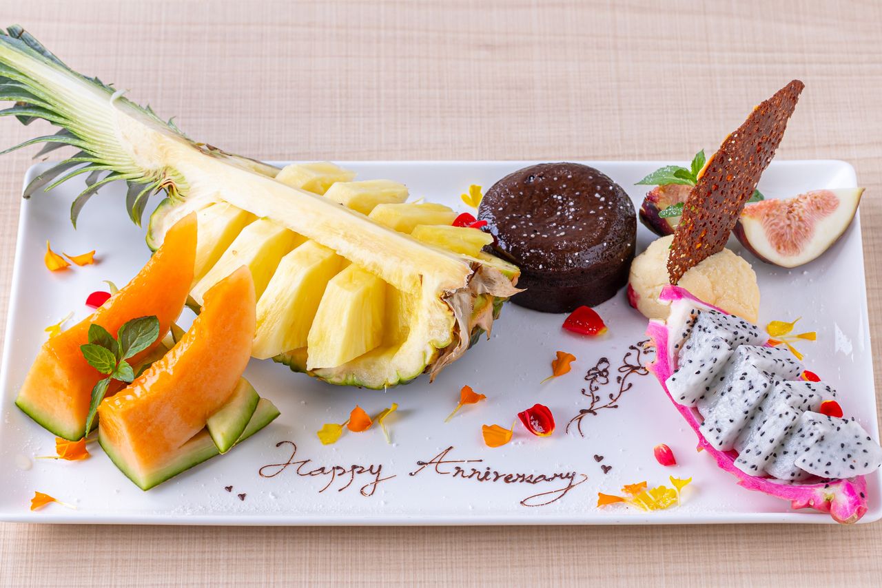Anniversary Dessert Plate ― 大切な日に贈るデザートプレート ―