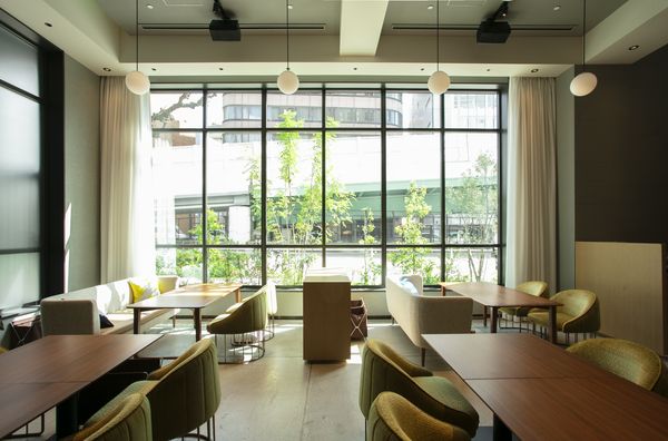 カフェ・バー席