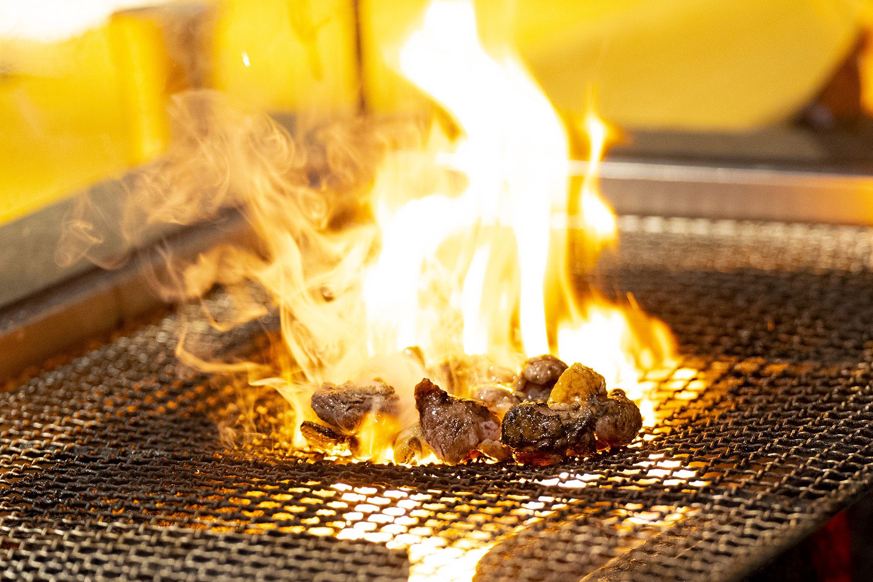 宮崎地鶏炭火焼 車 浜松町店 - Restaurant Guide - TableCheck